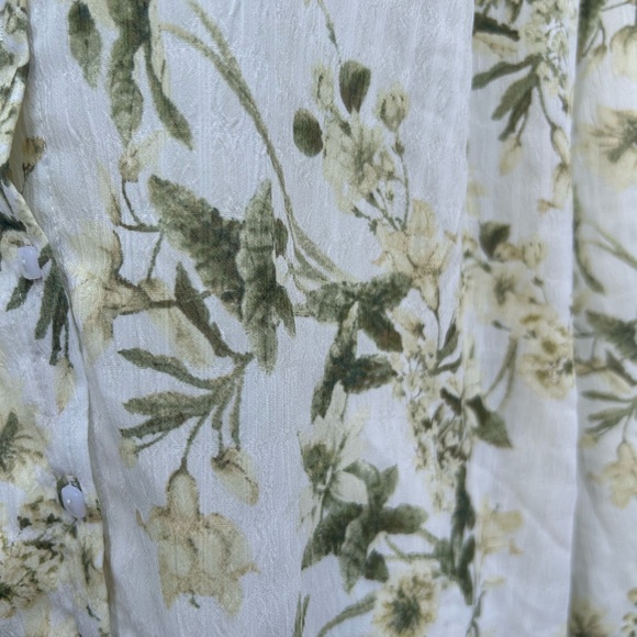 Rose + Olive Blouse Top Women L Floral Button Up Gauzy Lightweight Coastal - Picture 8 of 10